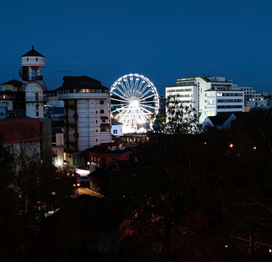 Fast Apartment In The Centrum Levice Buitenkant foto